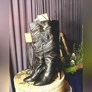 Vintage  N.M.Italian Leather SLICK Black  Boots